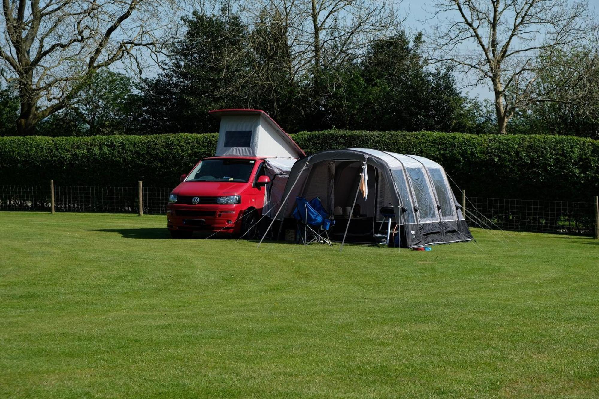 Bank Top Camping-North York Moors With Pitches For Caravans, Camper Vans And Tents Hotel Pickering Bagian luar foto