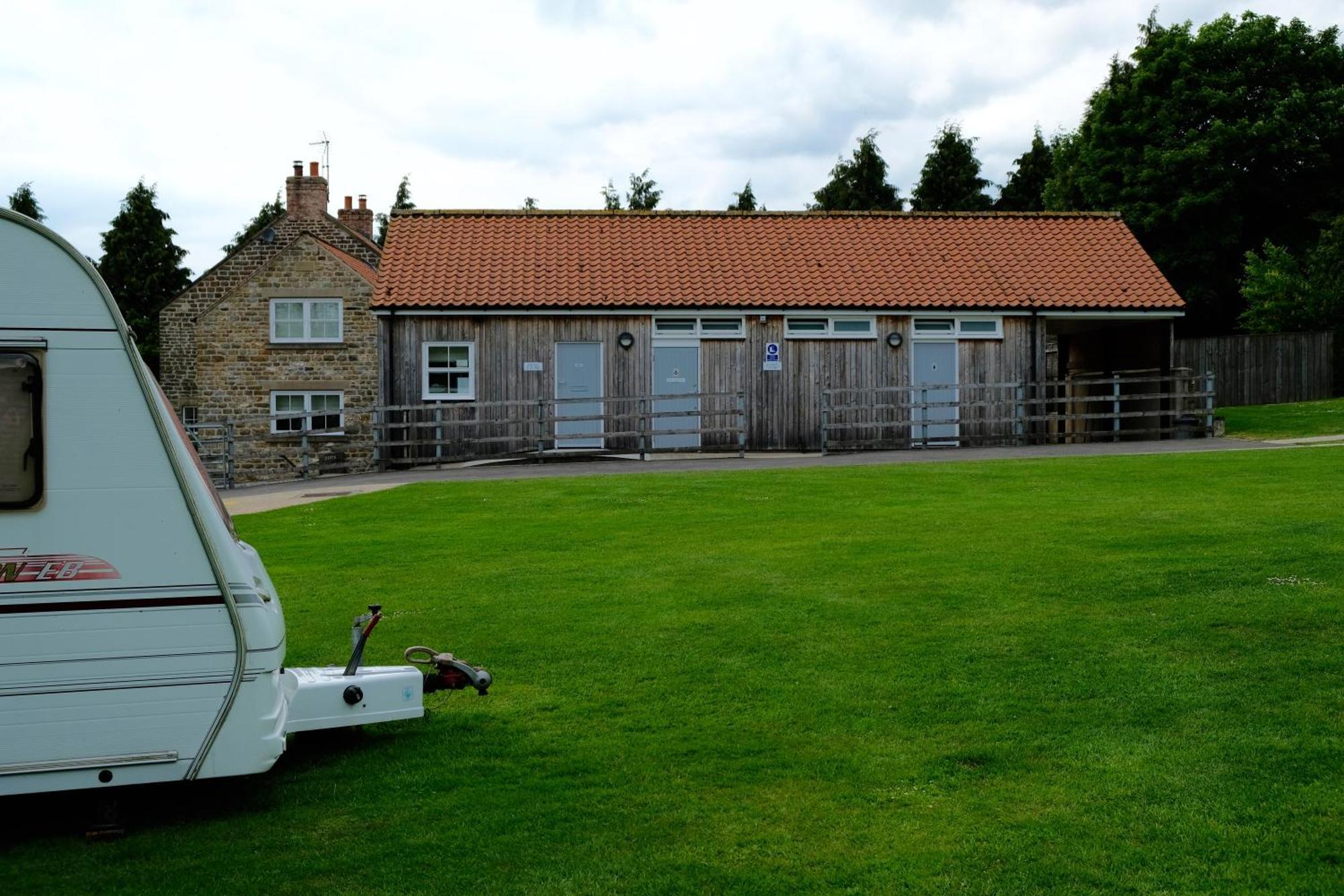 Bank Top Camping-North York Moors With Pitches For Caravans, Camper Vans And Tents Hotel Pickering Bagian luar foto