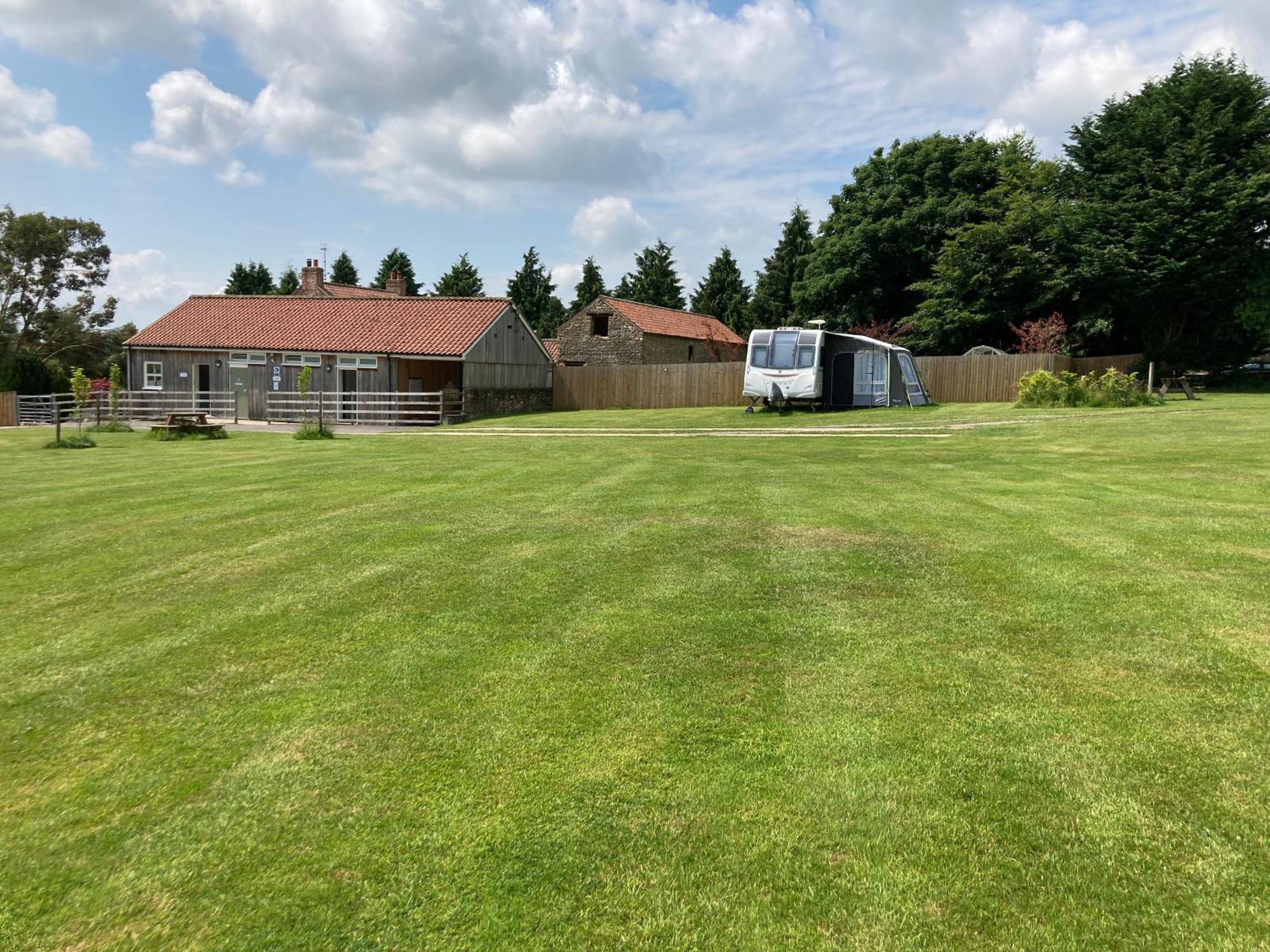 Bank Top Camping-North York Moors With Pitches For Caravans, Camper Vans And Tents Hotel Pickering Ruang foto